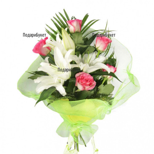 Flower delivery - bouquets of roses. lily and greenery