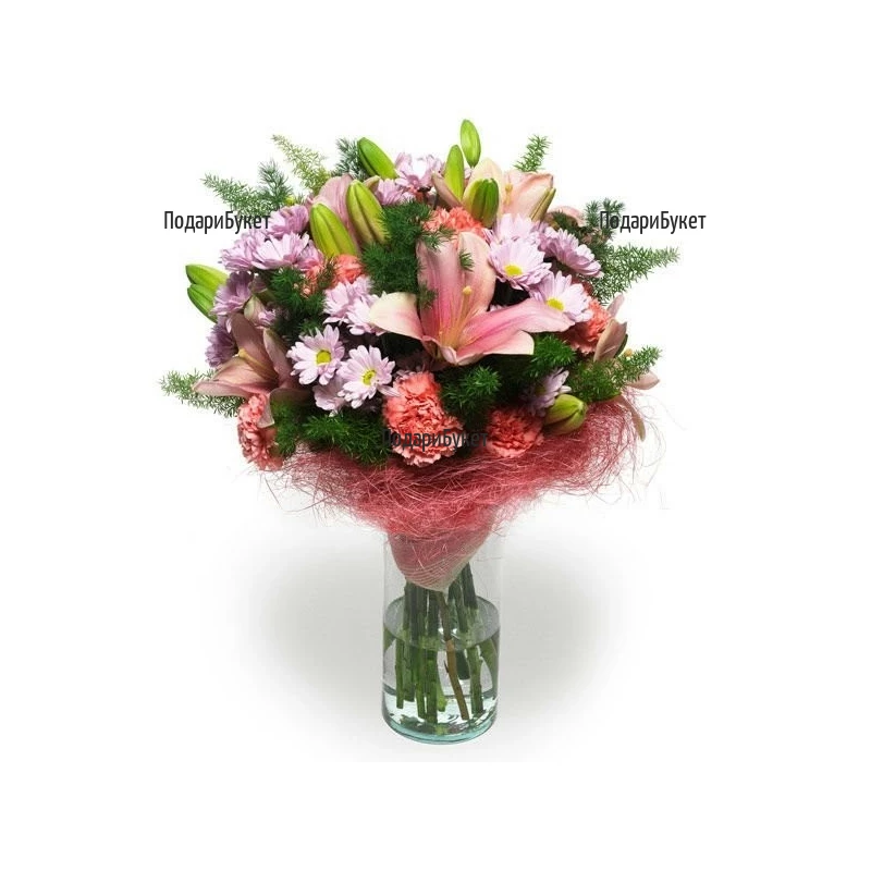Send bouquet of flowers in pink hues