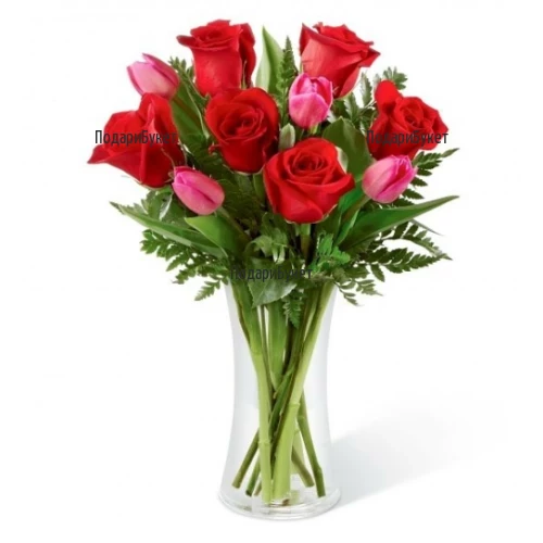 Поръчка на букет от червени рози и розови лалета