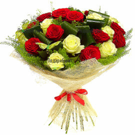 Delivery of bouquet of mixed roses and greenery