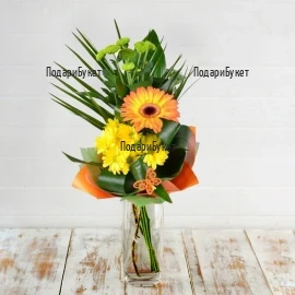 A classic bouquet in an elongated style, ideal for men and stylish individuals. Small yet perfectly combines flowers and colors.
