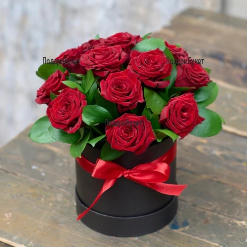 Box of 15 Red Roses for Romantic Moments